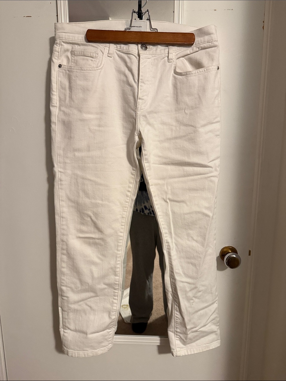 Current/Elliott Cream Cropped Straight-Leg Jeans